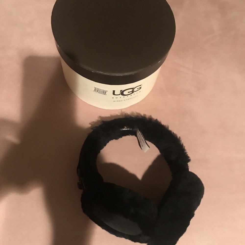 UGG earmuffs with original removable wire